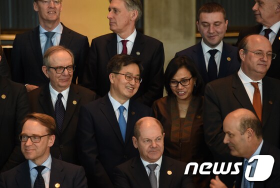 김동연 경제부총리 'G20 재무장관들과 함께'