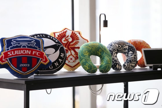 한국프로축구연맹이 통합 머천다이징(MD) 사업을 진행, K리그 이미지 확산을 노리고 있다. (한국프로축구연맹 제공) © News1