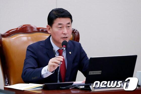 황영철 자유한국당 의원.2018.3.27/뉴스1 © News1 안은나 기자