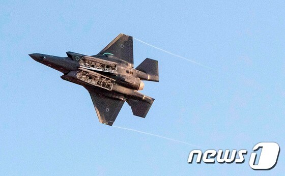 2017년 6월 이스라엘남부 하체림 공군기지에서 열린 에어쇼의 F-35전투기 © AFP=뉴스1 © AFP=뉴스1