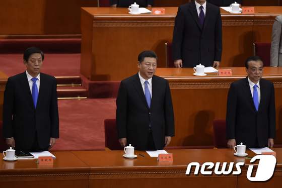 시진핑 중국 국가주석이 4일(현지시간) 베이징 인민대회당에서 열린 카를 마르크스의 탄생 200주년 기념식에 참석하고 있다.  News1 우동명 기자