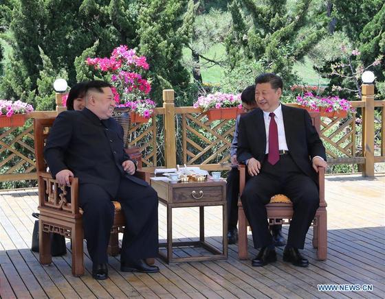 시진핑 중국 국가주석과 김정은 북한 국무위원장이 5월7일과 8일 이틀간 중국 다롄에서 회담했다고 중국 언론이 보도했다. © News1