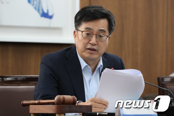 발언하는 김동연 부총리 겸 기획재정부 장관