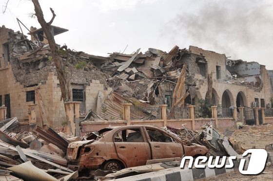 지난해 11월 정부군 폭격으로 폐허가 된 시리아 동부 데이르에조르.(자료사진) © AFP=뉴스1
