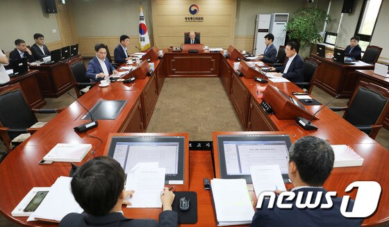 방송통신위원회 전체회의 모습. /뉴스1 © News1 오장환 기자