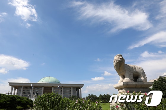 여의도 국회의사당 © News1 민경석 기자