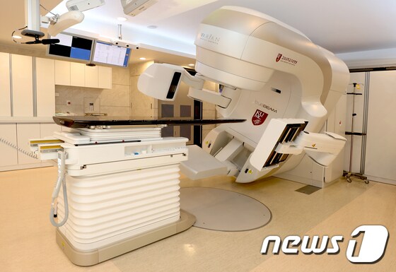 고려대학교 구로병원이 도입해 가동 중인 방사선 암치료기 '하이퍼아크-트루빔'.© News1
