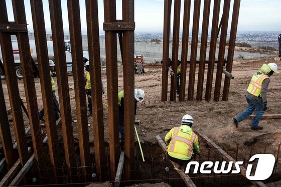 미국-멕시코 국경장벽 © AFP=뉴스1