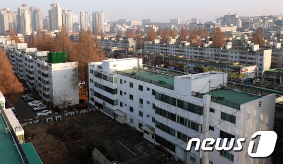 자료사진. 서울의 한 재건축 아파트 단지의 모습.© News1 구윤성 기자