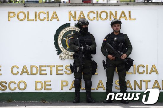 17일(현지시간) 차량폭탄 공격이 발생한 콜롬비아 경찰사관학교. © AFP=뉴스1
