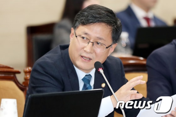 김성환 더불어민주당 의원. 2019.10.11/뉴스1 © News1 황희규 기자