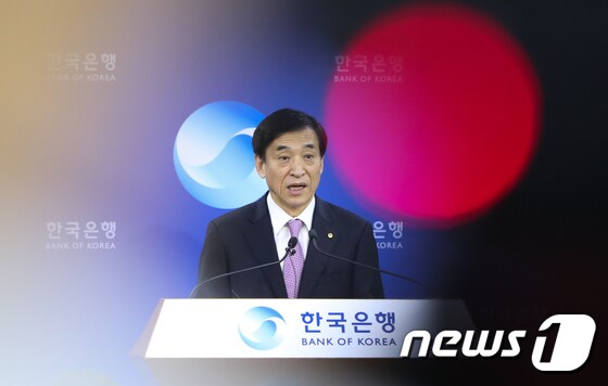 이주열 한국은행 총재가 브리핑을 하고 있다2019.10.16/뉴스1 © News1 허경 기자