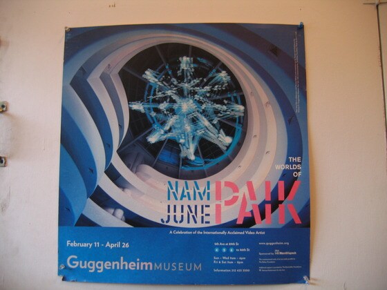 2000년 2월11일 구겐하임미술관의 백남준 특별전 포스터