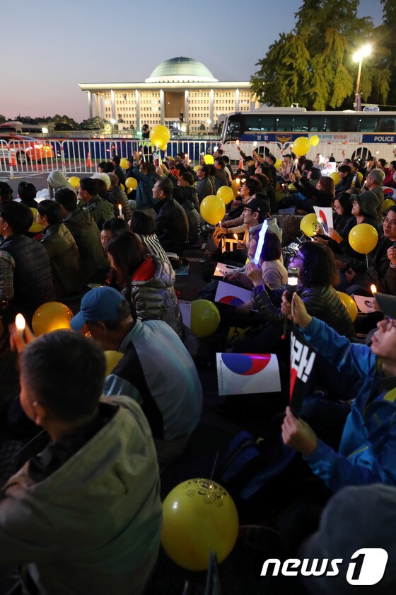 국회 앞 검찰개혁 촛불문화제