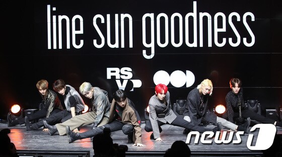 그룹 온리원오브(나인, MILL, 리에, 준지, LOVE, 유정, KB) © News1