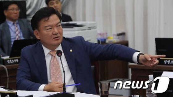 민경욱 자유한국당 의원.2019.10.8/뉴스1 © News1 오현지 기자