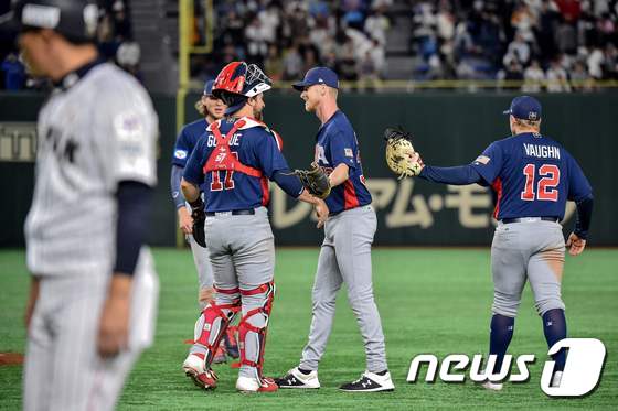 미국이 12일 일본 도쿄돔에서 열린 2019 세계야구소프트볼연맹(WBSC) 슈퍼라운드 일본전에서 4-3으로 승리했다. © AFP=뉴스1