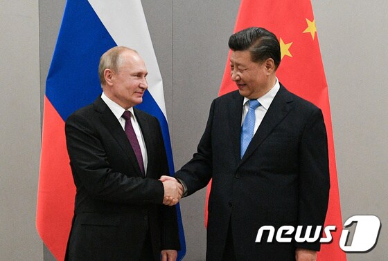 시진핑 중국 국가주석(오른쪽)과 블라디미르 푸틴 러시아 대통령. © 로이터=뉴스1 © News1 우동명 기자