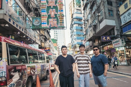 홍콩여행을 즐기고 있는 레이먼 킴(왼쪽), 박찬일, 정호영 셰프