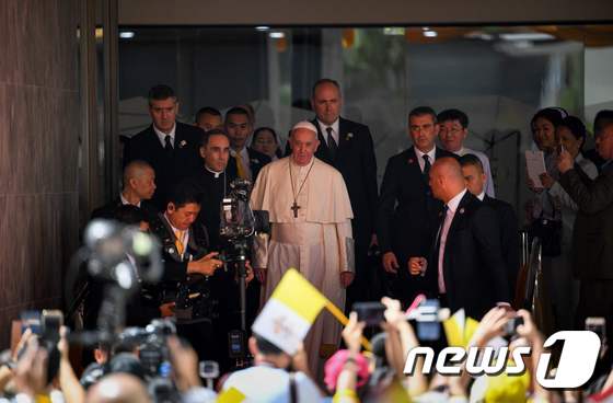 프란치스코 교황이 21일 태국을 시작으로 아시아 순방 일정을 소화하고 있다. © AFP=뉴스1