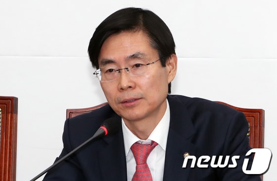 자유한국당 수석 최고위원인 조경태 의원(부산 사하을)이 27일 