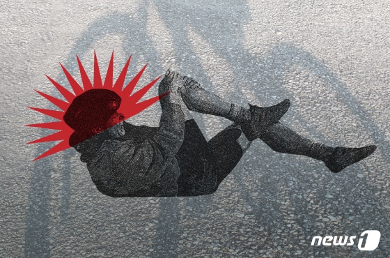 외국인 노동자 2명이 지난 18일 자전거를 타고가다 1t 트럭에 치여 사상했다. © News1 김일환 디자이너