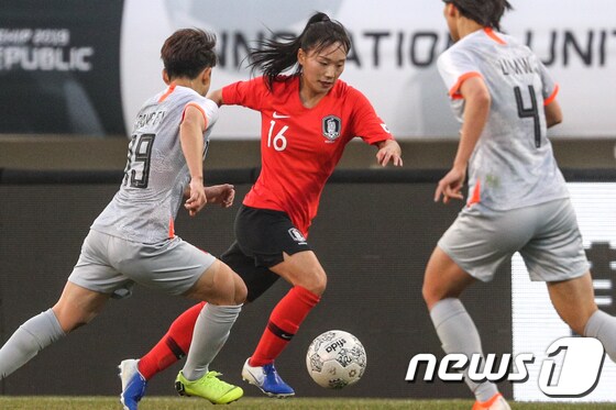 지난 동아시아컵 당시 한국-중국 여자축구 경기 장면. 뉴스1 © News1 성동훈 기자