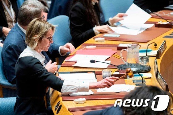 11일(현지시간) 유엔 안전보장이사회 회의를 주재하고 있는 켈리 크래프트 유엔주재 미국 대사. © AFP=뉴스1