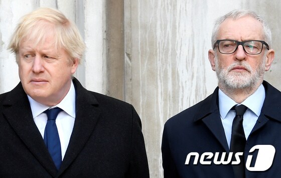 보리스 존슨 영국 총리(왼쪽)와 제러미 코빈 노동당 대표. <자료사진> © 로이터=뉴스1