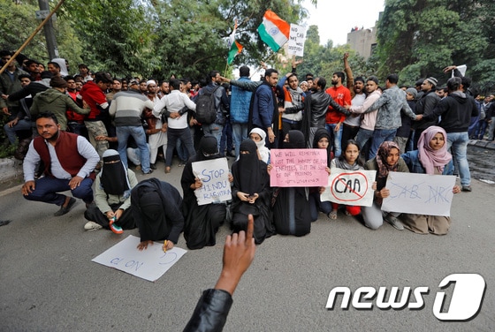 인도 시민권법 개정안 반대 시위 © 로이터=뉴스1