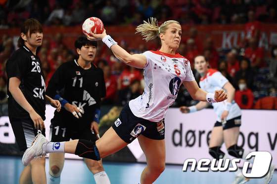 제24회 세계여자핸드볼선수권대회 한국과 노르웨이 경기 모습. © AFP=뉴스1