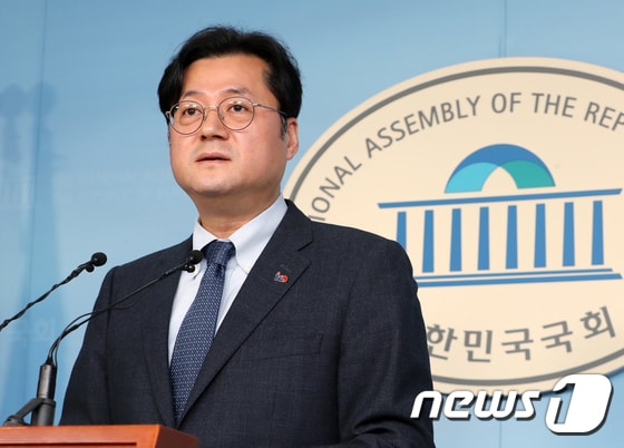 홍익표 더불어민주당 수석대변인. © News1 이종덕 기자