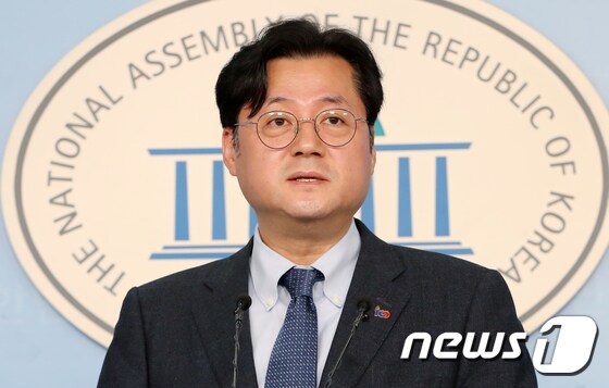 홍익표 더불어민주당 수석대변인 © News1 이종덕 기자