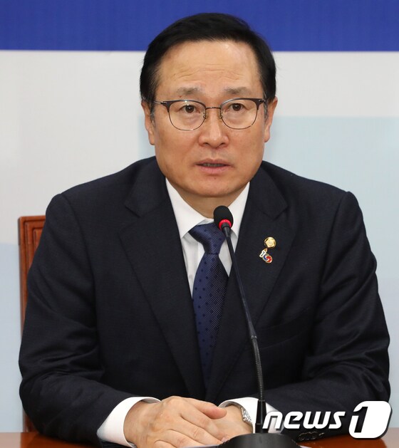 홍영표 '한국당 대정부 질문 냉전과 수구 논리'