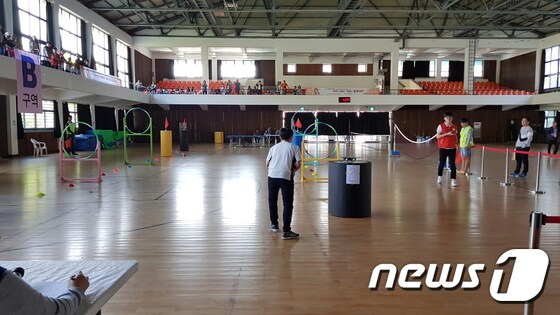 드론 장애물 레이싱 대회.(고흥군 제공)/뉴스1 © News1