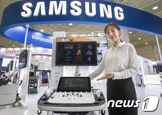 의료영상진단보조소프트웨어 기능을 탑재한 삼성의 초음파 장비 '헤라 더블유텐'(HERA W10).© 뉴스1