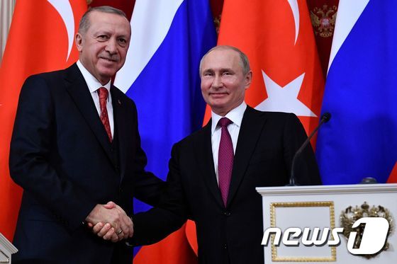 레제프 타이이프 에르도안 터키 대통령과 블라디미르 러시아 푸틴 대통령. © AFP=뉴스1