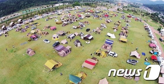 전북 정읍시가 이달 17일부터 3일간 내장산 문화광장 일원에서 ‘2019 내장산 캠핑대회’를 개최한다. © 뉴스1