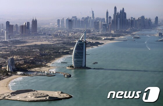 아랍에미리트(UAE) 두바이에 있는 버즈 알 아랍 호텔. (자료사진)© 로이터=뉴스1
