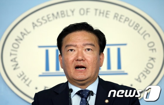 민경욱 자유한국당 의원..  © News1 김명섭 기자