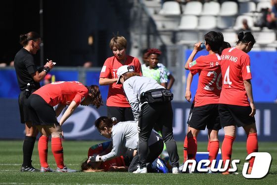 한국 여자축구대표팀이 2019 프랑스 여자월드컵에서 나이지리아와의 조별리그 2차전에서 0-2로 졌다.  © AFP=뉴스1