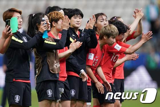 3패로 2019 여자월드컵을 마친 한국 여자축구 대표팀. © AFP=뉴스1