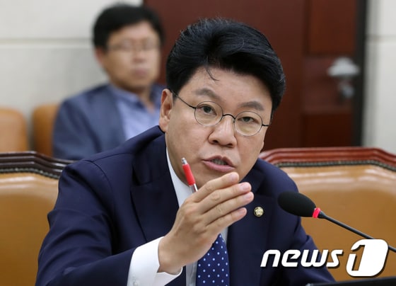 장제원 자유한국당 의원. 2019.6.20/뉴스1 © News1 이종덕 기자