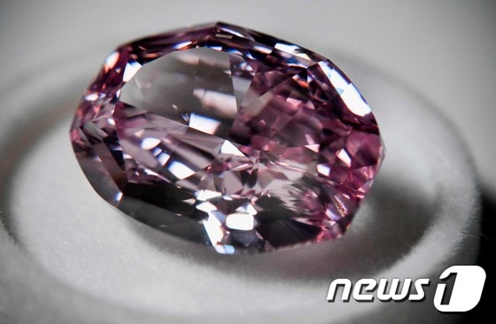 러시아산 핑크 다이아몬드 <자료 사진>© AFP=뉴스1
