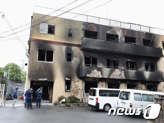  지난 18일 일본 교토의 한 애니메이션 회사에서 발생한 화재로 30명 이상이 사망했다.© AFP=뉴스1 © News1 