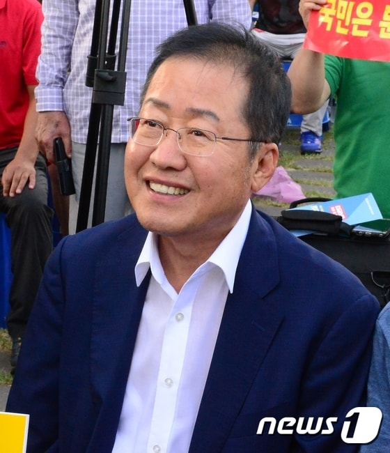 홍준표 전 자유한국당 대표.2019.8.14/뉴스1 © News1 강대한 기자