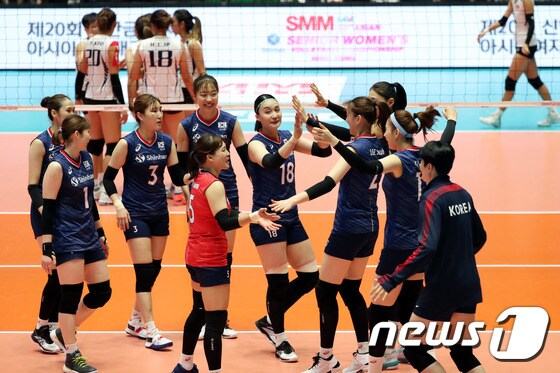 한국 여자배구 '홍콩에 3대 0승리'
