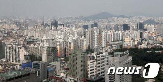 서울 강남의 아파트 단지. 2019.8.22/뉴스1 © News1 이승배 기자
