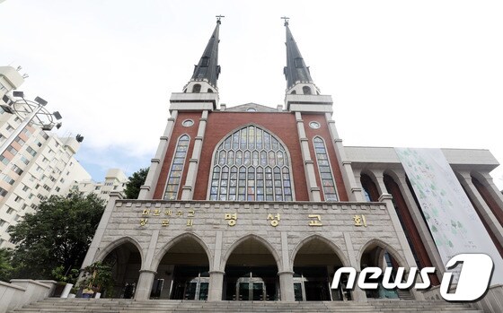 서울 강동구 명성교회/뉴스1 © News1 이재명 기자