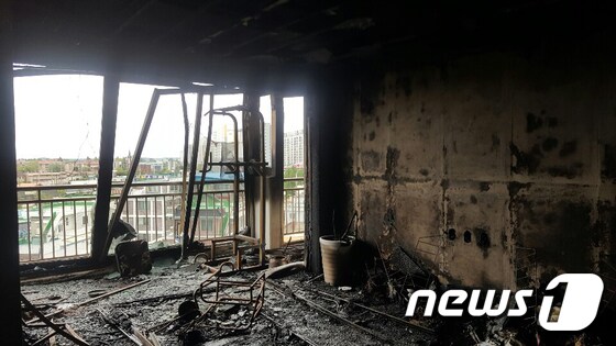 화재가 난 아파트 내부 모습.2019.9.12/뉴스1 © News1 허단비 기자